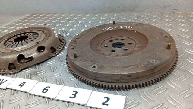 FORD 1462885 Маховик двигателя в наличии Киев