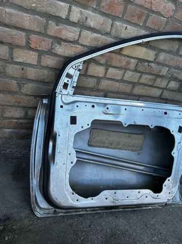Пассажирская передняя дверь 1530169 FORD