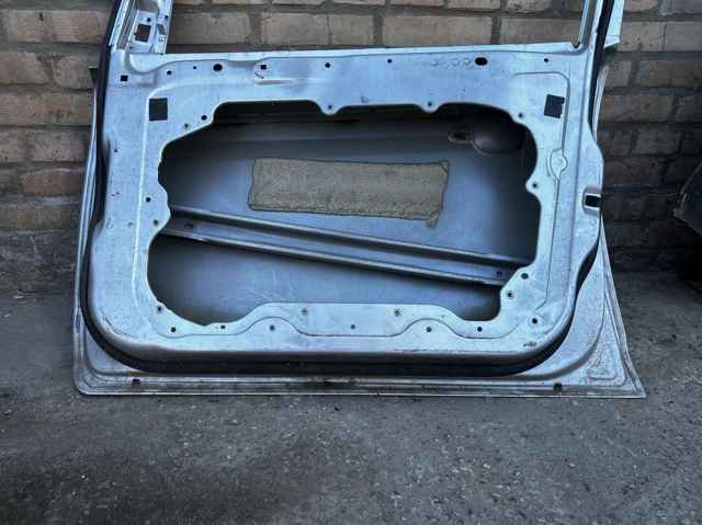 1530169 FORD Дверь передняя правая купить в Львов