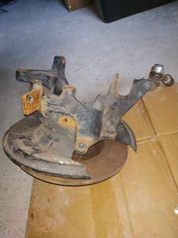 FORD 1556400 Цапфа (поворотный кулак) задний левый в наличии Киев