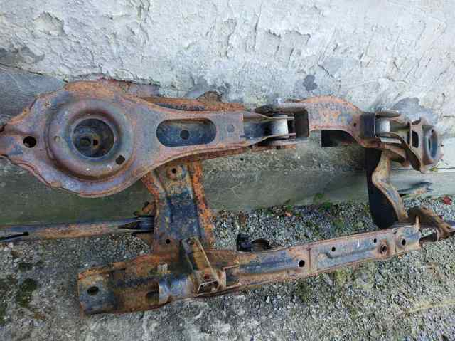 FORD 1586248 Подрамник задний в наличии Винница