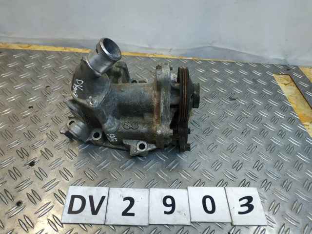 Водяной насос 1610039575 TOYOTA