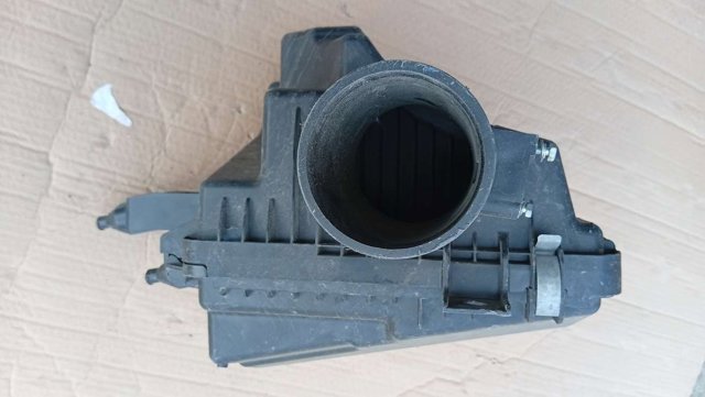 Корпус воздушного фильтра 165004BA3B NISSAN