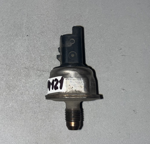 166392853R RENAULT Датчик давления топлива купить в Черновцы