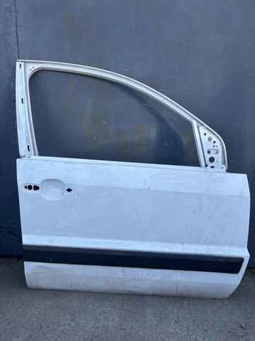 Пассажирская передняя дверь 1692547 FORD