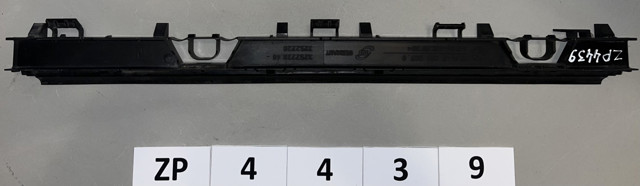 BMW 17111436245 Кронштейн радиатора нижний в наличии Каменское