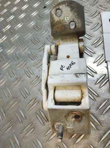 FORD 1738359 Петля двери задней (распашной) правая нижняя в наличии Кривой Рог