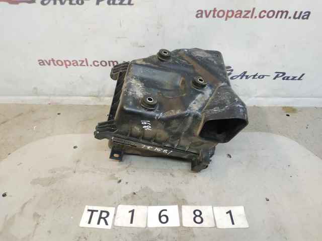 Корпус воздушного фильтра, нижняя часть 177010R020 TOYOTA