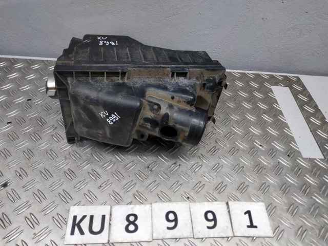 Корпус воздушного фильтра, верхняя часть 177050R010 TOYOTA