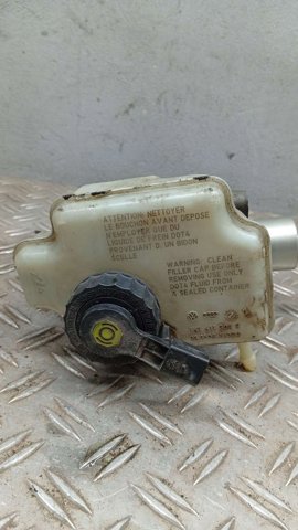 VAG 1K1611301C Бачок тормозной в наличии Павлоград