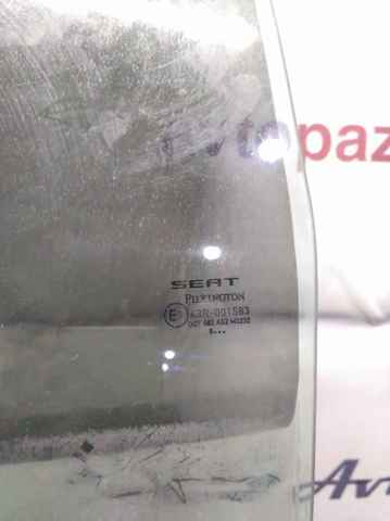 Стекло задней двери, левой 1P0845205C VAG
