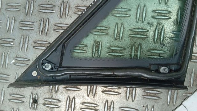 VAG 1T0845411 Стекло-форточка двери передней левой в наличии Кривой Рог