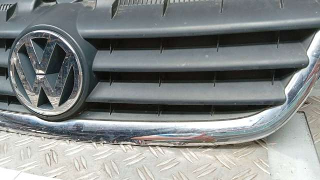 1T0853651 VAG Решетка радиатора купить в Одесса