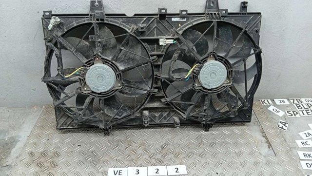 Диффузор радиатора охлаждения в сборе с мотором 214814BA0A NISSAN