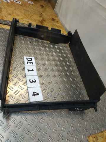 RENAULT 215592385R Дефлектор радиатора в наличии Винница