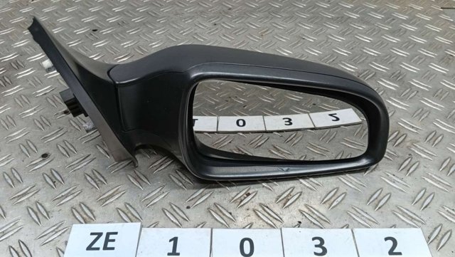 Правое боковое зеркало 24462996 GM