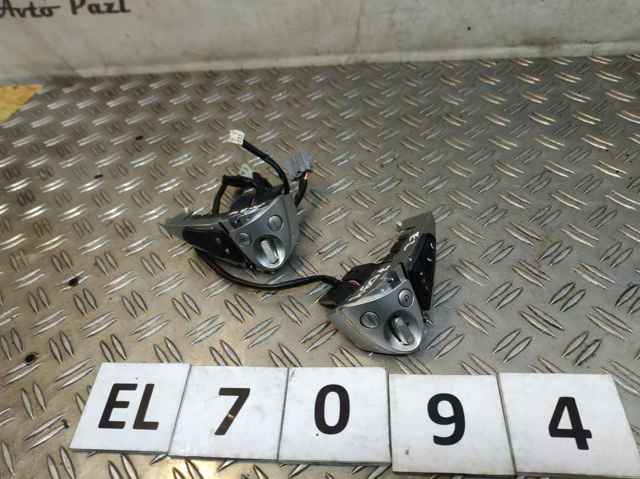 Блок кнопочных переключателей рулевого колеса 255501CA3A NISSAN