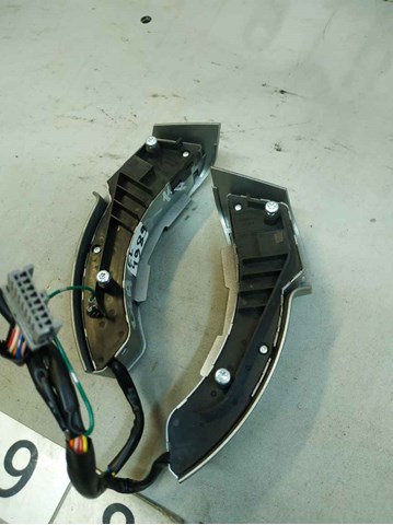 25550JD01A NISSAN Блок кнопочных переключателей рулевого колеса купить в Ирпень