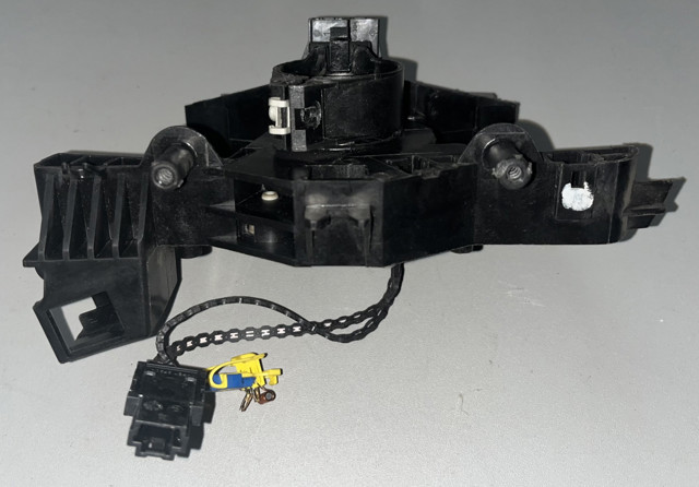 RENAULT 255678545R Переключатель подрулевой, центральная часть в наличии Харьков