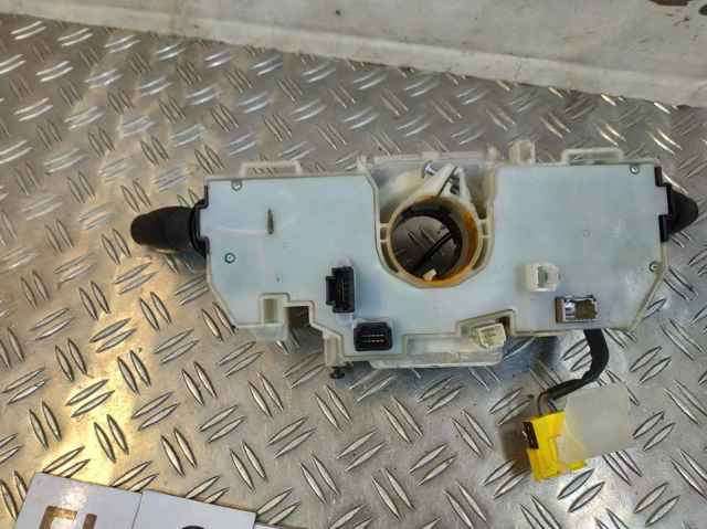 RENAULT 255679223R Подрулевой переключатель в наличии Черкассы