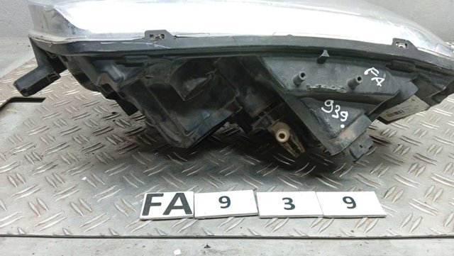 260100437R RENAULT Правая фара купить в Черкассы