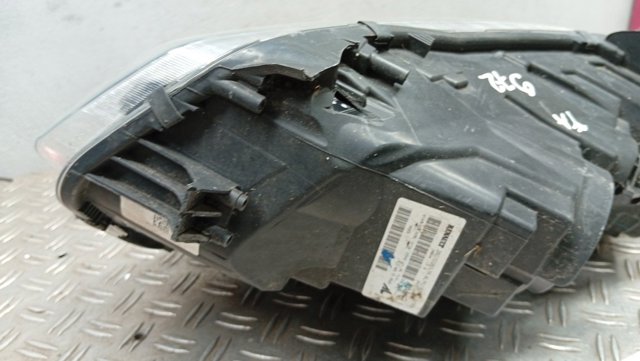 260103537R RENAULT Фара правая купить в Павлоград