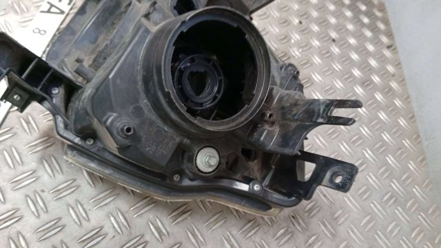 NISSAN 260103UF2A Правая фара в наличии Черкассы