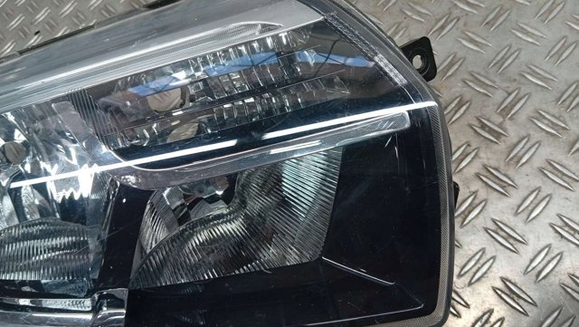 RENAULT 260105871R Правая фара в наличии Львов