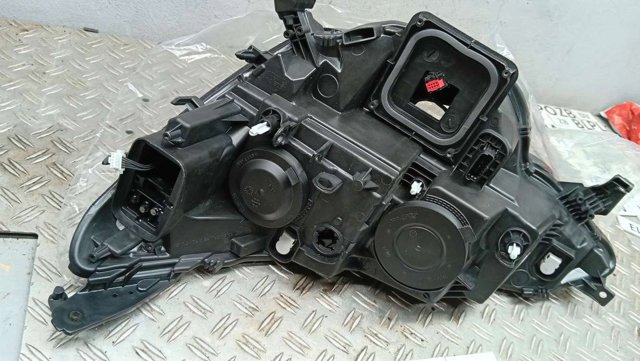 260106859R RENAULT Фара правая купить в Кривой Рог