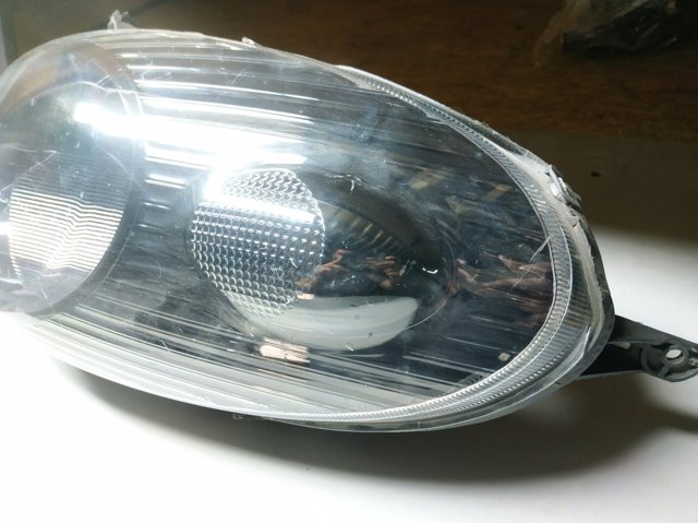 26010AX705 Фара правая купить Ужгород