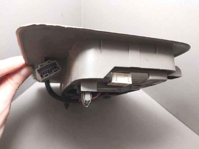 Плафоны внутреннего освещения 26430CC010 NISSAN