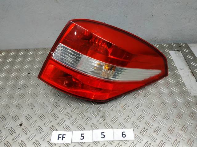 Задний правый стоп Рено Лагуна 3