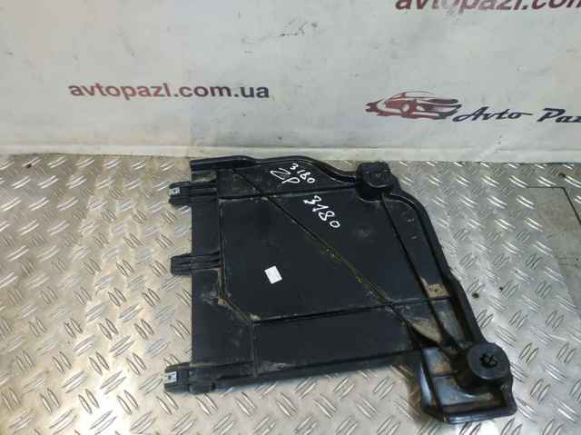 VAG 2Q0825101A Защита днища задняя левая в наличии Днепр