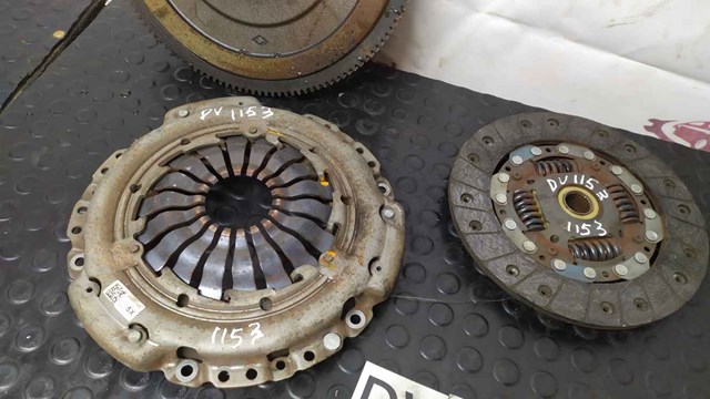 RENAULT 301012572R Комплект сцепления в наличии Ирпень