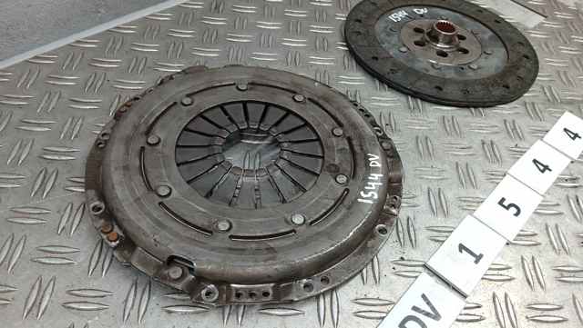RENAULT 302057505R Комплект сцепления в наличии Николаев