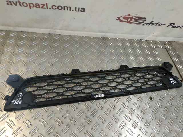 VOLVO 30763423 Решетка радиатора в наличии Ровно