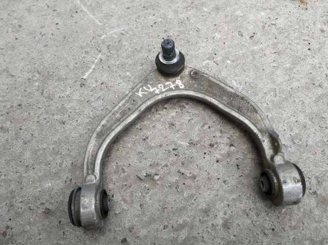 Рычаг передней подвески верхний, правый 31126863786 BMW