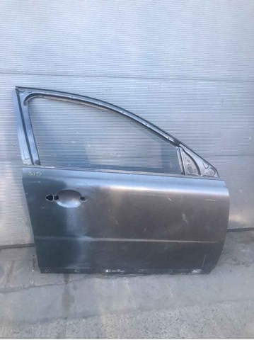 Пассажирская передняя дверь 31218047 VOLVO