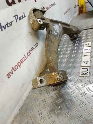 VOLVO 31360651 Рычаг передней подвески нижний правый в наличии Винница