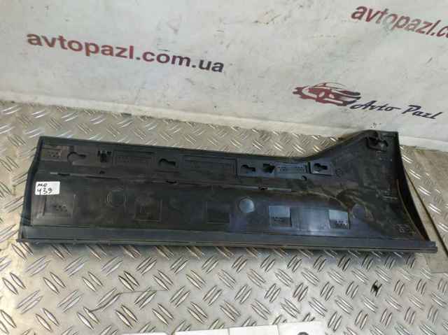 31448319 VOLVO Молдинг двери задней правой нижний купить в Львов