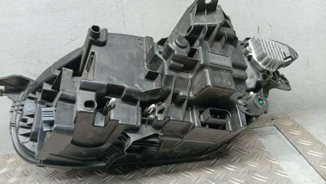 VOLVO 31655775 Правая фара в наличии Хмельницкий
