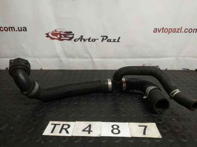 VOLVO 31657526 Патрубок системы охлаждения в наличии Павлоград