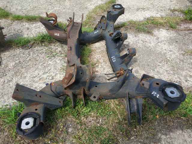 33316863815 BMW Балка задней подвески (подрамник) купить в Сумы
