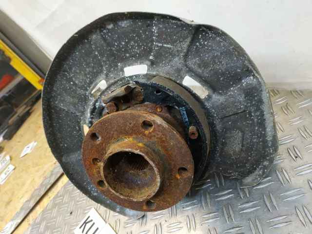 BMW 33326879102 Цапфа задняя правая в наличии Днепр