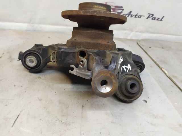 33406797570 BMW Цапфа (поворотный кулак) задний правый купить в Ужгород
