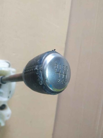 Рычаг переключения передач 3353042072 TOYOTA