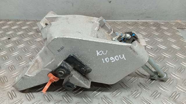 365940E700 Кронштейн подушки (опоры) двигателя правой купить Ровно