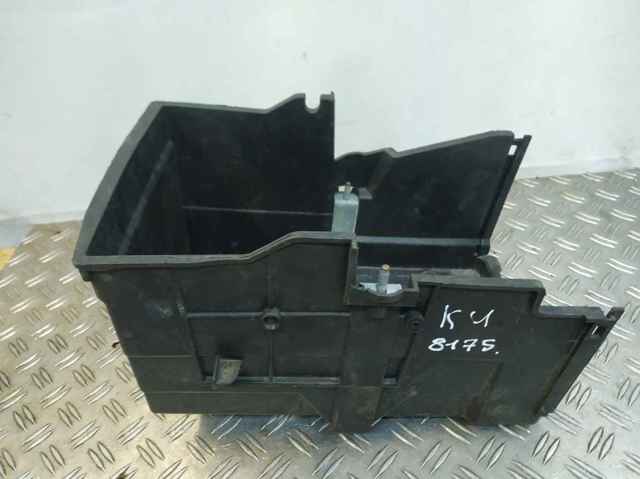 HYUNDAI 371502W000 Полка под аккумулятор в наличии Кривой Рог