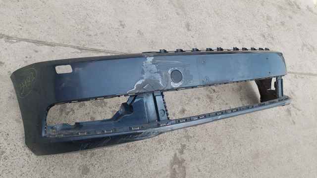 Передний бампер Volkswagen Passat B7