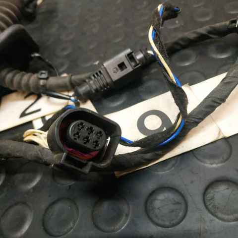 VAG 3C8971121CC в наличии Киев